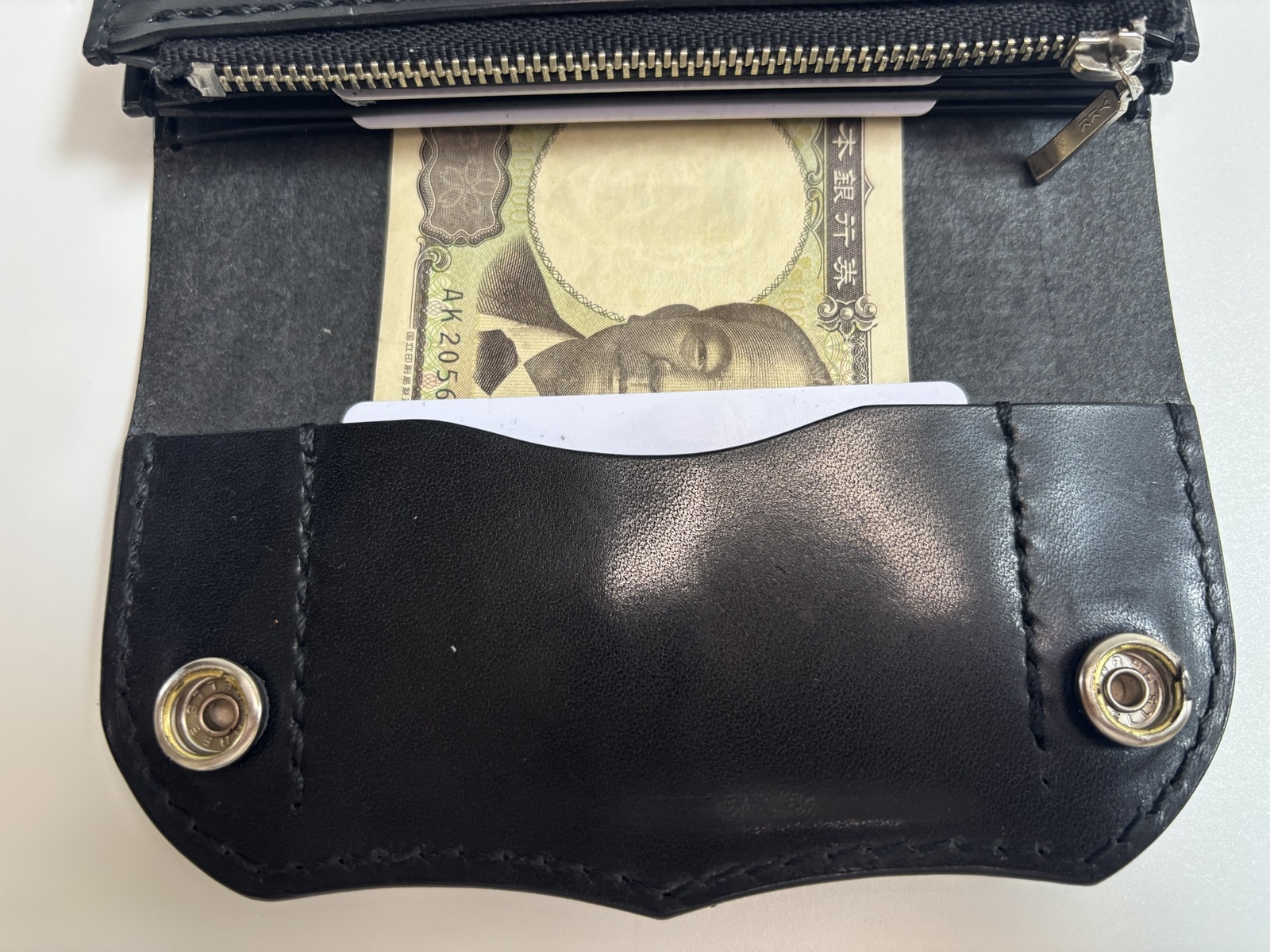 黒 栃木サドルレザー トラッカーウォレット 三層 真鍮 クロスボール