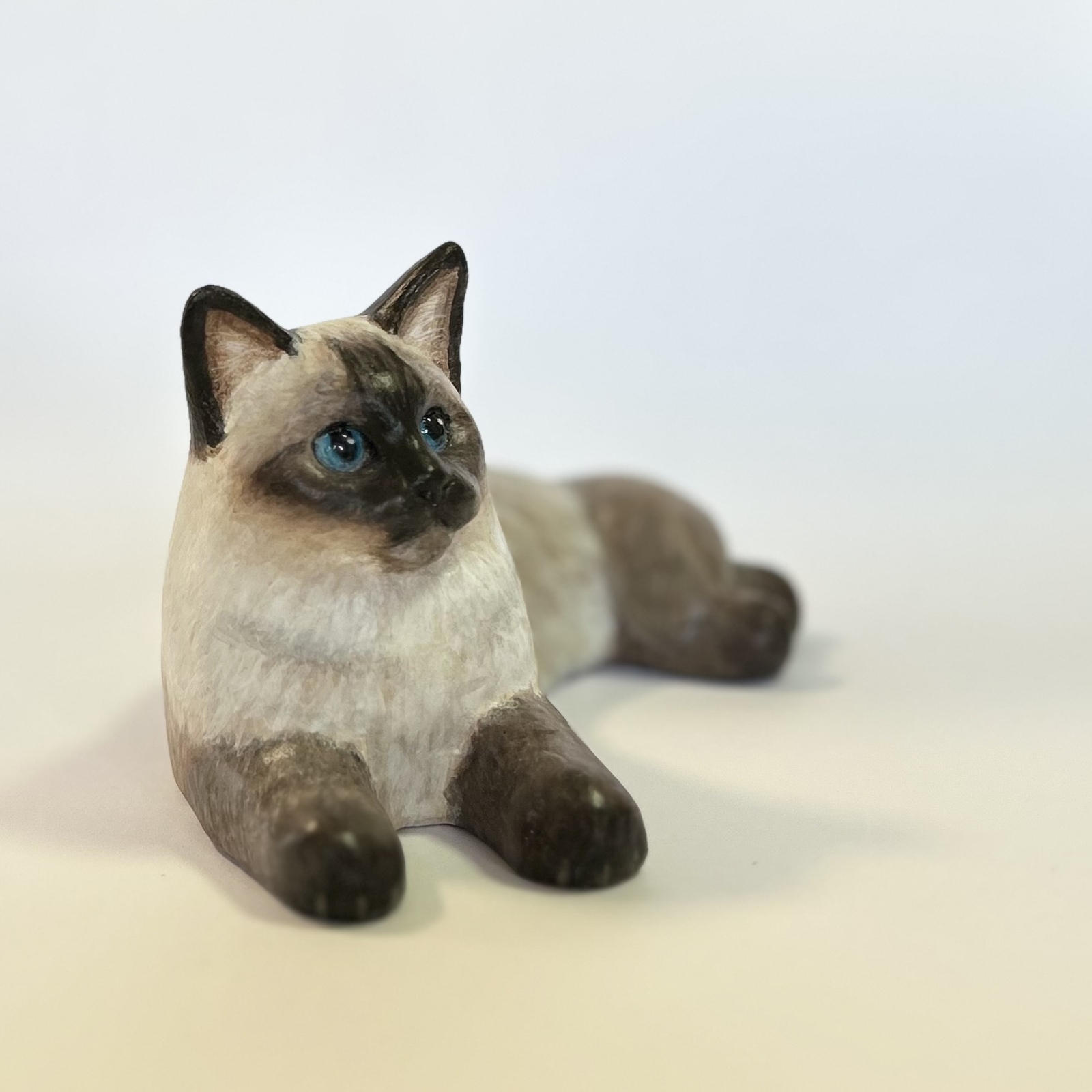 ペルシャ猫の置物(長毛種の黒猫) - 猫ハウス | minne byGMOペパボ 国内