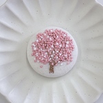 桜の刺繍ブローチ