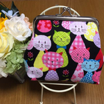 ねこ柄がま口財布
