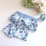 サラリの着け心地*ガーゼマフラーフェイスタオル*インクブルーフラワー*優しいブルー*大人の上品カラー*日よけ*手拭い*汗拭き