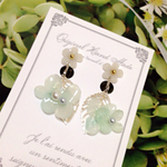 薄緑のFlowerイヤリング(sale)