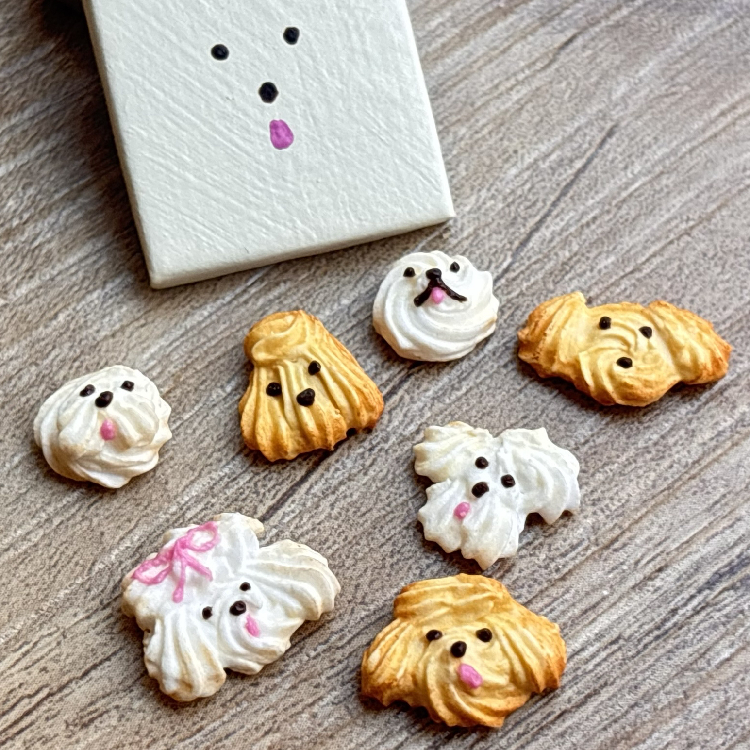 DOG FACEクッキー缶《 Ｇ 》(ミニチュアスイーツ) 5,040円