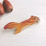 シマリス ブローチ