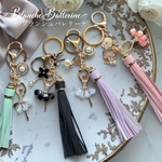 【Blanche Ballerine（ブランシュ・バレリーヌ）】限定カラー　　バレリーナ　キーホルダー　チャーム　バッグチャーム　タッセル　きらきら　