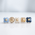 quiet bloom – nemophila blue｜美濃焼タイルのピアス/イヤリング　5粒セット　ネモフィラ　ブルー　くすみブルー　青　花　春