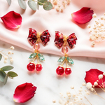 ｢特集掲載｣【ドレスアップチェリー🍒】リボンとさくらんぼ ドライフラワー ホログラム 押し花 金属アレルギー対応 サージカルステンレス ピアス イヤリング可