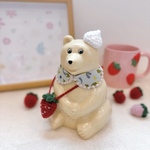 🍓しろくま貯金箱　赤いいちごのケーキが食べたいな🍰(葉っぱ下向き)
