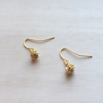 再販❤️プチ可愛いまつぼっくりピアス