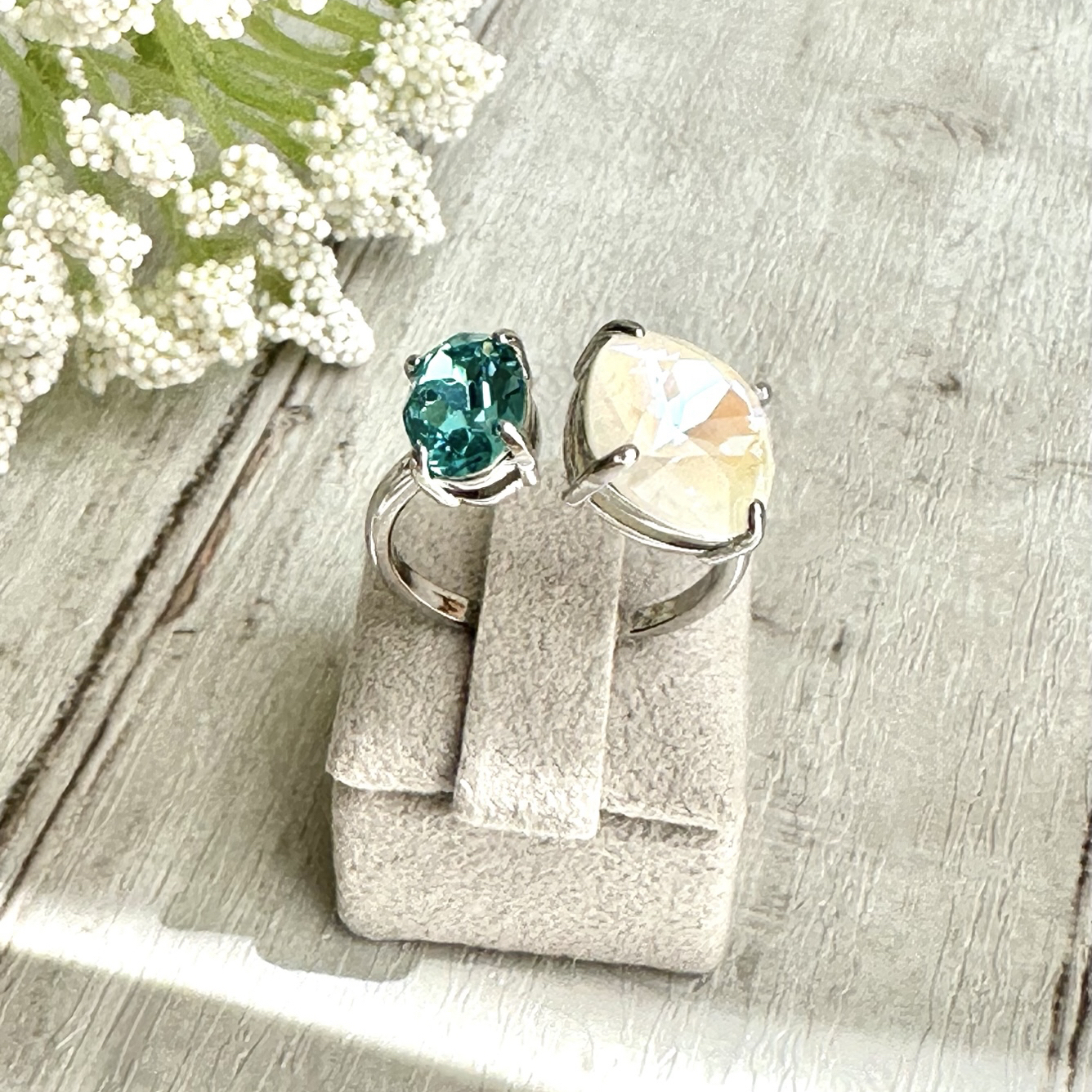 特集掲載😺Swarovski ネコのジュエリークリップネックレス - Koito