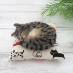 まる猫（キジトラ)座布団付き