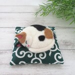 まる猫（三毛）座布団付き