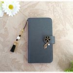 【 iPhone 7 対応 】 アイフォン7手帳型ケース　♥上品グレー♥　お花ビジューとパール✿　レザーケース　スマホカバー 　iPhone7手帳型カバー　★タッセルストラップ付き★