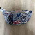 【リバティ】ボディバッグ〈中〉｜体にフィット