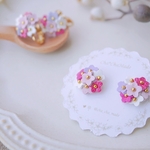 - 耳元に咲く- ぷち小花　ピンク　イヤリング（ピアス）