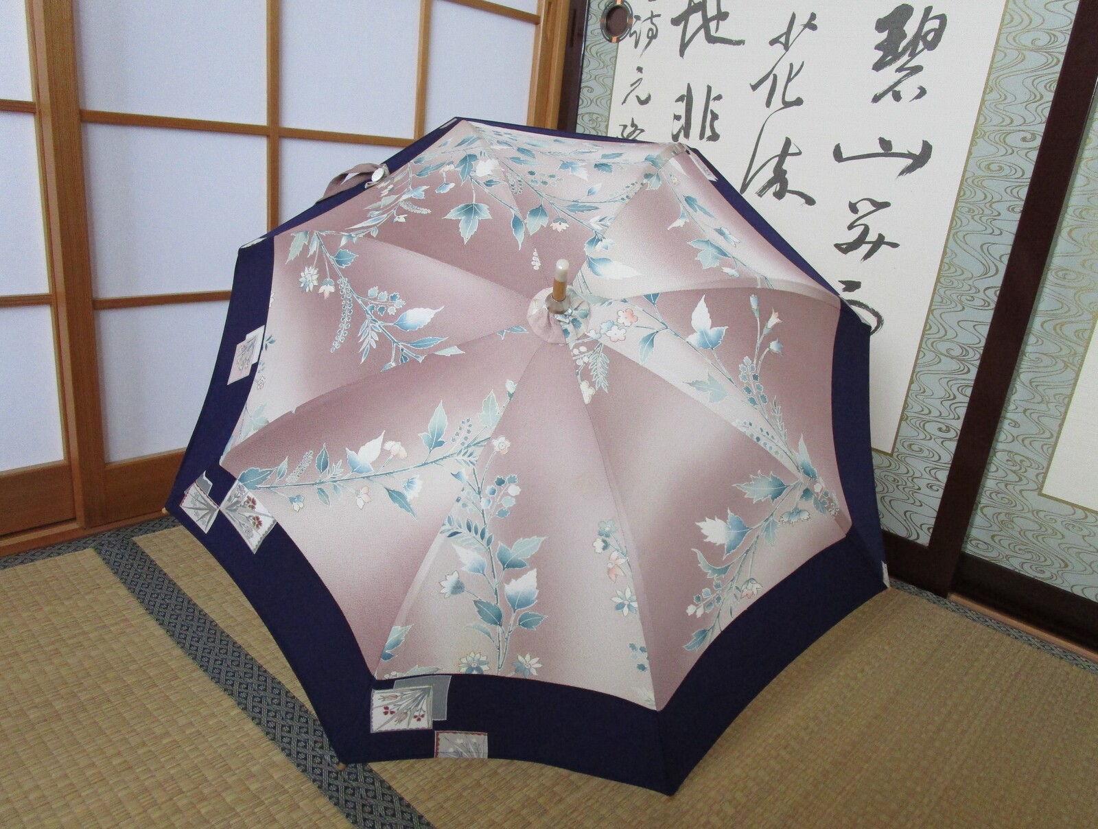 ぼかしの着物から日傘（傘袋付き）