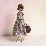 定形外送料込み　ドール用　くすみピンクの花柄のブラウスとスカートのツーピース　リカちゃん