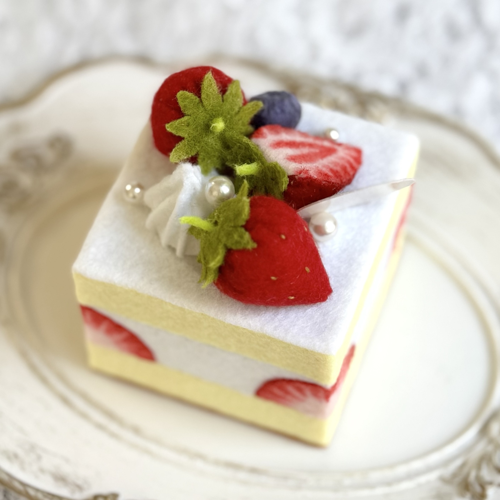 送料無料】♡苺のショートケーキ♡ フェルトケーキ フェルト製の食品