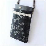 刺繍×レースのスマホポーチ ブラック×スチールグレー スマホショルダー　スマホポシェット サコッシュ ギフト