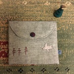刺繍入りダブルガーゼのペタンコポーチ