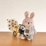  * 優しいうさぎさん * 癒し うさぎ あみぐるみ バッグチャーム 春 刺繍 はぎれ（ミナペルホネン生地使用）