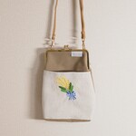 スマホ・長財布 がま口 ポシェット アースベージュ帆布・ミモザ刺繍入り