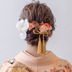 凛とした胡蝶蘭髪飾り❤︎ｼﾞｭﾘｱオレンジ　金箔プレゼン　卒業式　袴　振袖　成人式　ヘアドレス　ヘアパーツ　プリザーブドフラワー　ドライフラワーフラワー　金箔　水引