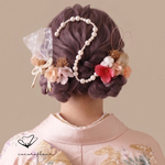【3way使えるパールチェーンアレンジ】紫陽花髪飾り　ピンクレッド　成人式　振袖　着物　浴衣　卒業式　袴　結婚式　ウェディング　ツイン団子　髪飾り　パール　パールアレンジ