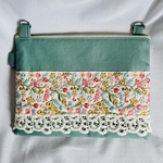 大人可愛い上品なサコッシュ　ポーチ　スマホショルダー　ポシェット　インド刺繍リボン　ギフトにも最適　