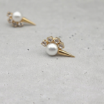 【再販】パール×ビジュー スパイクピアス｜大人モード 甘辛アクセサリー（ゴールド）