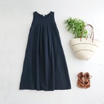 ダブルガーゼノースリーブタックワンピース　Navy