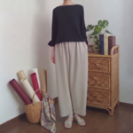 さらさらの落ち感とドレープ感・楽できれいなコクーンパンツ・ライトサンドベージュ