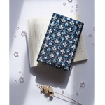 【再販🫧】インド刺繍生地の特別な『新書』ブックカバー｜グリッドフラワーネイビー小