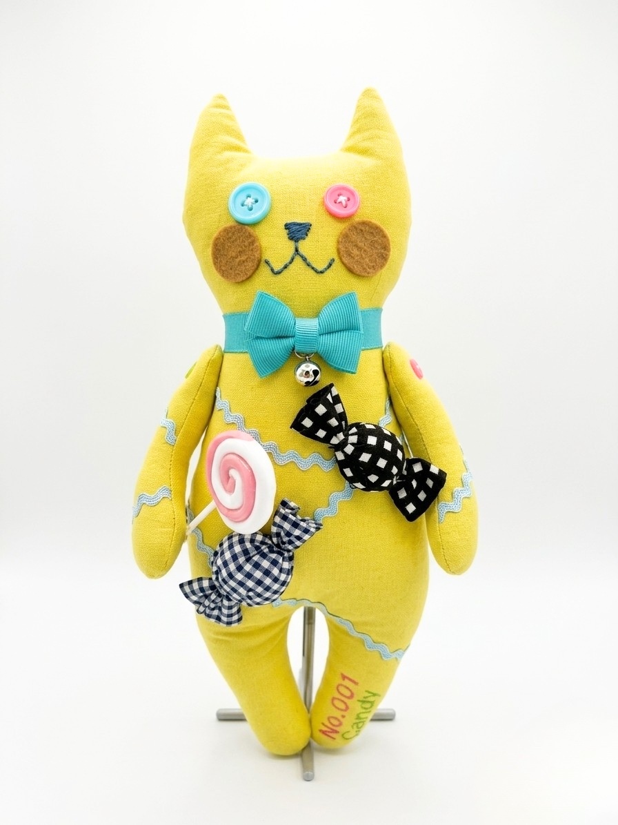 猫のぬいぐるみハンドメイド作品、スイーツシリーズ 🍬【Candy・No.001