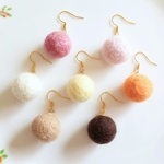 羊毛ボールピアス/イヤリング♡