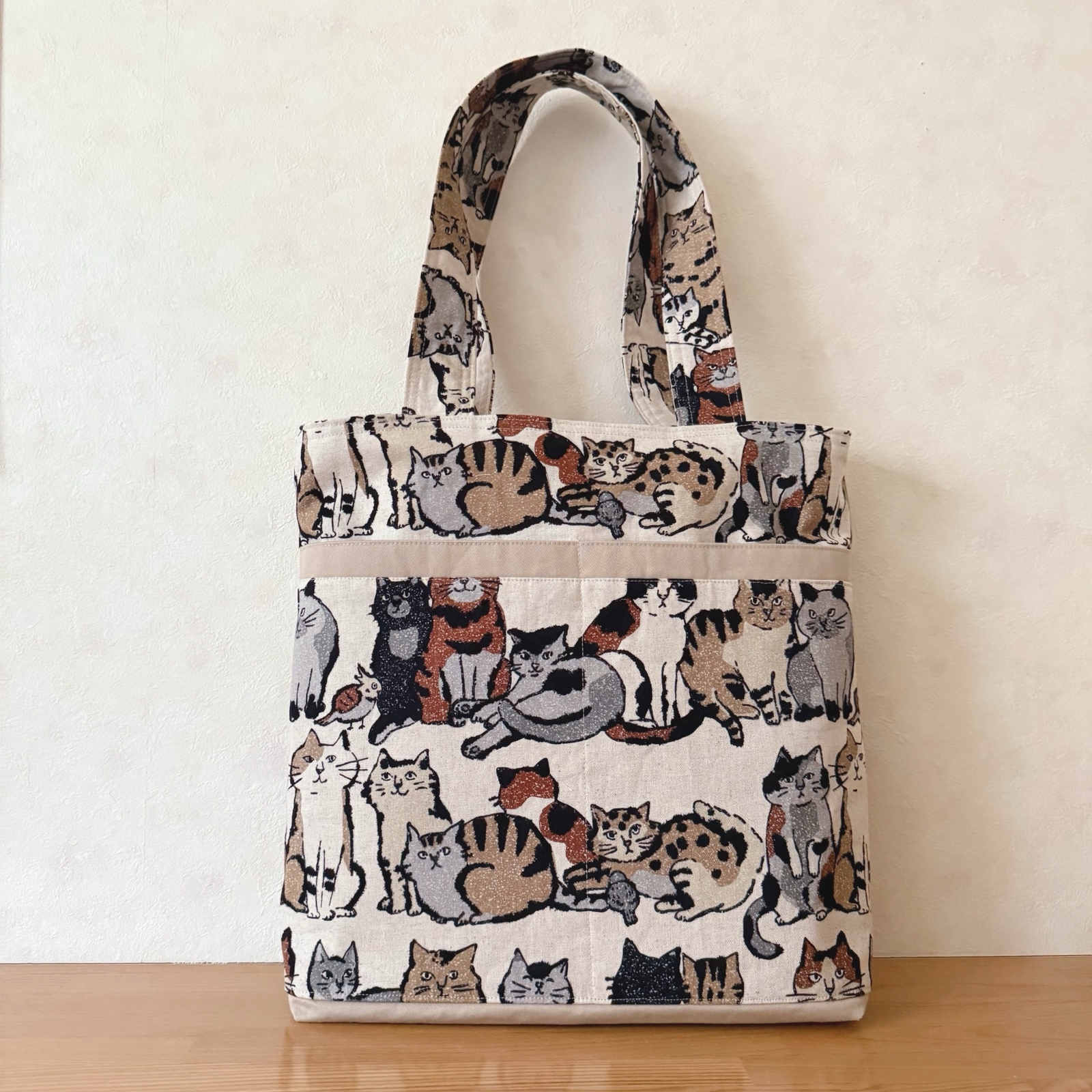 ポケットいっぱいトートバック　ねこちゃん勢揃い❣️　ハンドメイド❣️ いろんなねこちゃんのトートバッグ - rukamikan屋 | minne byGMOペパボ