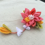 ピンクの花のつまみ細工