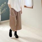 重ねても、これ一枚でも。使い方いろいろ半端丈ワイドパンツ。ダブルガーゼ。フォーンブラウン。フリーサイズ【即納】