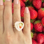 【新作】ミニチュアいちごのお花ケーキ🍓リング