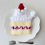 『いちごのショートケーキ巾着ポーチ🍰』Mサイズ 編み物　かぎ針編み
