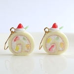 【人気✨】ピアス ミニチュア  ロールケーキ 樹脂粘土 レジン イヤリング スイーツ フルーツ フェイクスイーツ レディース ゴールド 個性的  ミニチュアフード  ギフト ミニチュアスイーツ