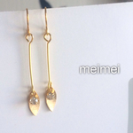 【再販】ゆらゆらクリスタル×リーフピアス*イヤリング*樹脂ノンホールピアス*