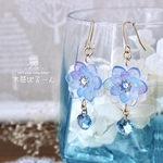【リニューアル❄️】ゆれる氷の花ピアス/イヤリング