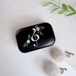 お花を飾ったト音記号のアクセサリーケース(ブラック)