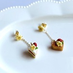 ショートケーキ×ワッフルのピアス/イヤリング