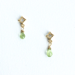 ドロップピアス　/イヤリング　ペリドット