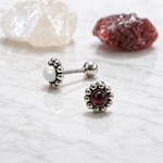 Garnet Veil〈ガーネットヴェイル〉 ボディピアス ガーネット 14G 16G 18G 小ぶり 軟骨ピアス 片耳