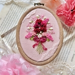 【母の日ギフト】可愛さを詰め込んだカーネーションブーケ❃︎リボン刺繍フレーム❃︎母の日　ギフト　プレゼント　贈り物