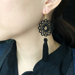 タティングレースタッセル(black)ピアス/イヤリング