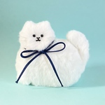 おすわりしろねこちゃん＊手のひらサイズのぬいぐるみ | 手縫い
